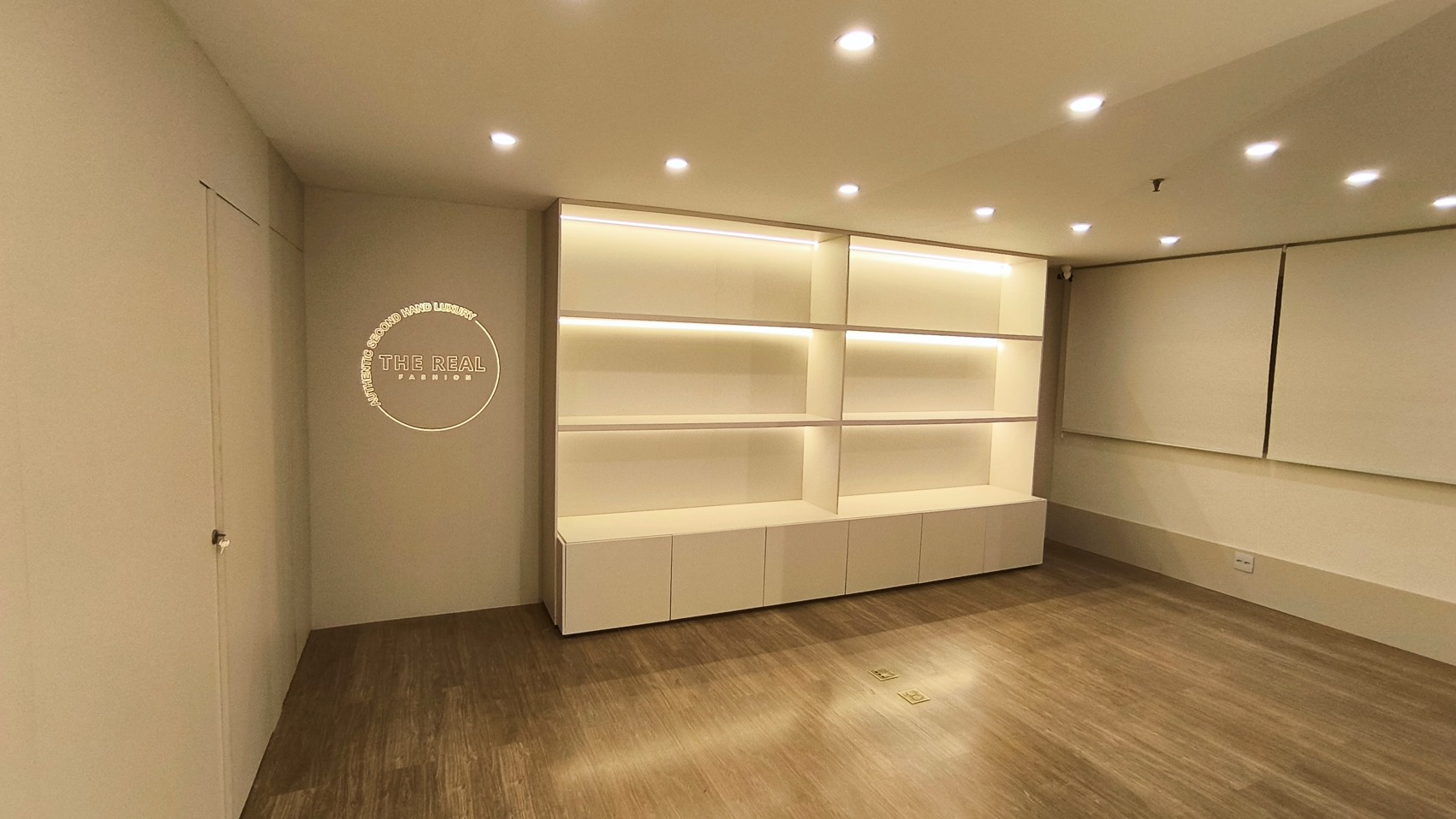 Reforma Construção Loja Comercial Roupa de Luxo 1